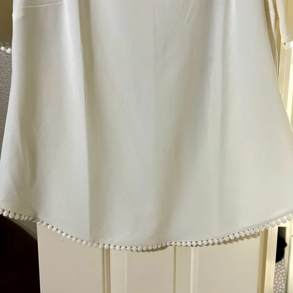 Ann Taylor Ivory Short Sleeve Top with Cute Trim - Picture 3 of 6